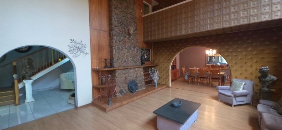 6 Bedroom Property for Sale in Wilkeville North West